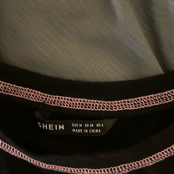 Black Crop Top - US 6 - Picture 2 of 2